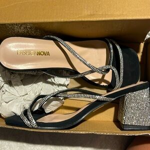 Black Rhinestone heals Sz 7.5